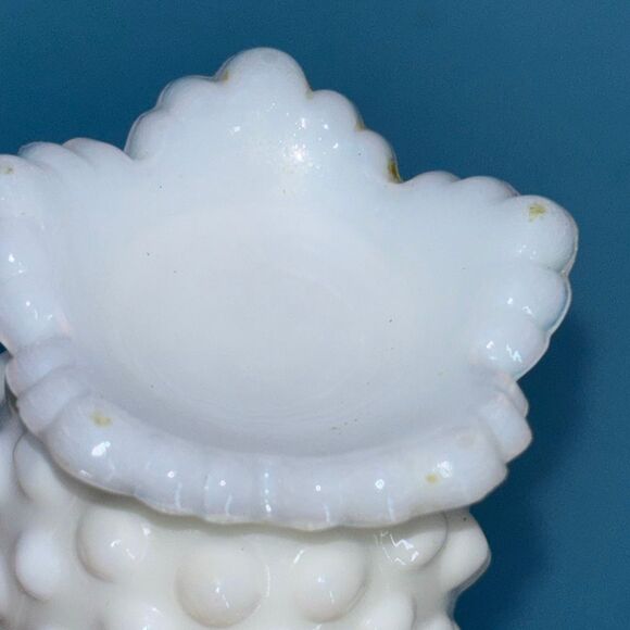 VIntage Fenton white hob nail milk glass salt & pepper shakers mid mod MCM - Picture 3 of 4